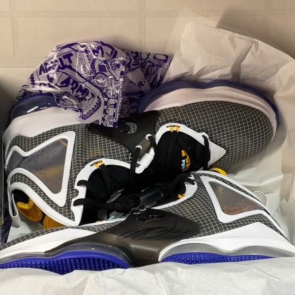 Nike men lebron xix size 11.5 us basketball shoes - Picture 5 of 6